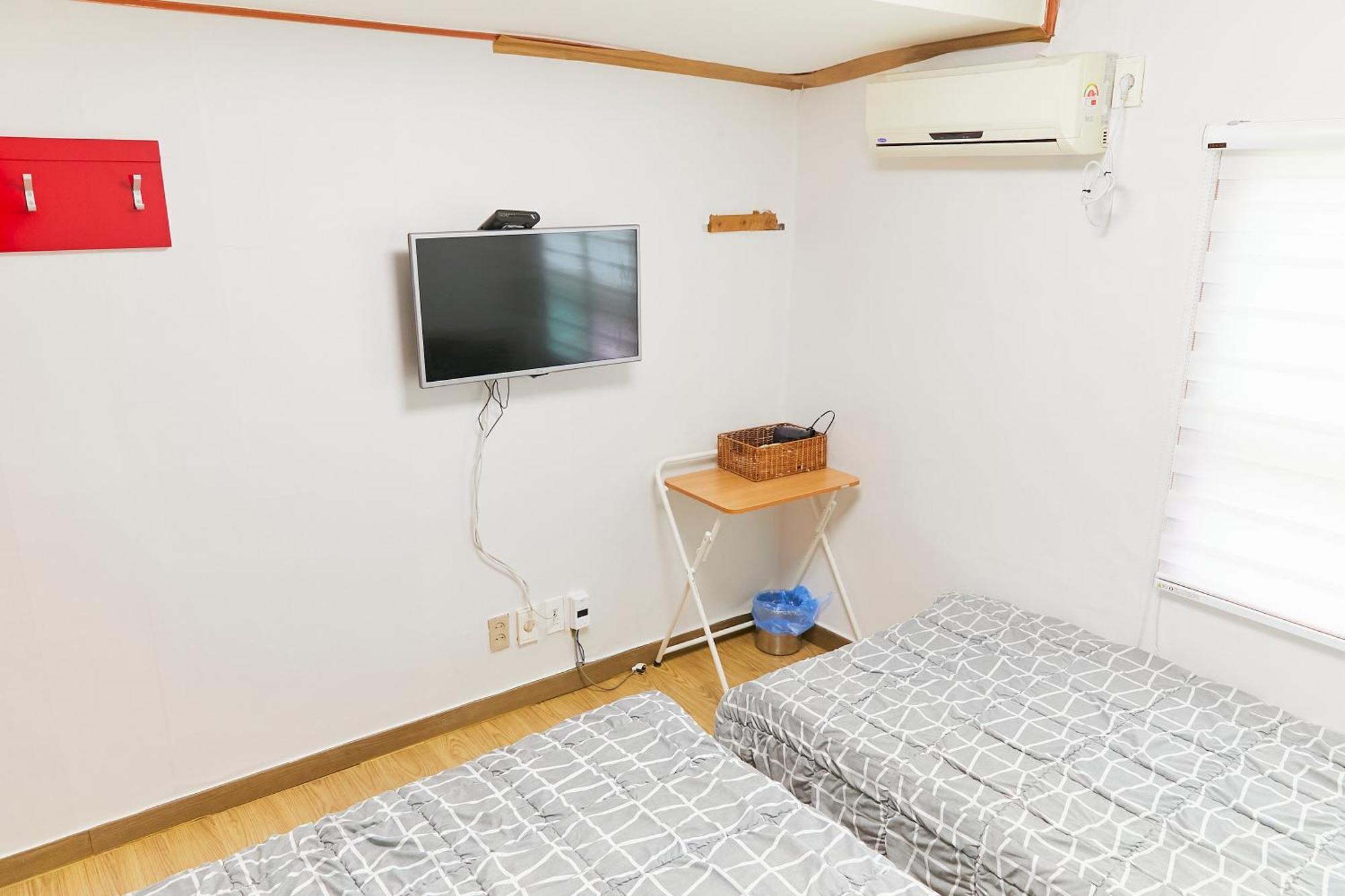 Hostel Hipzy *